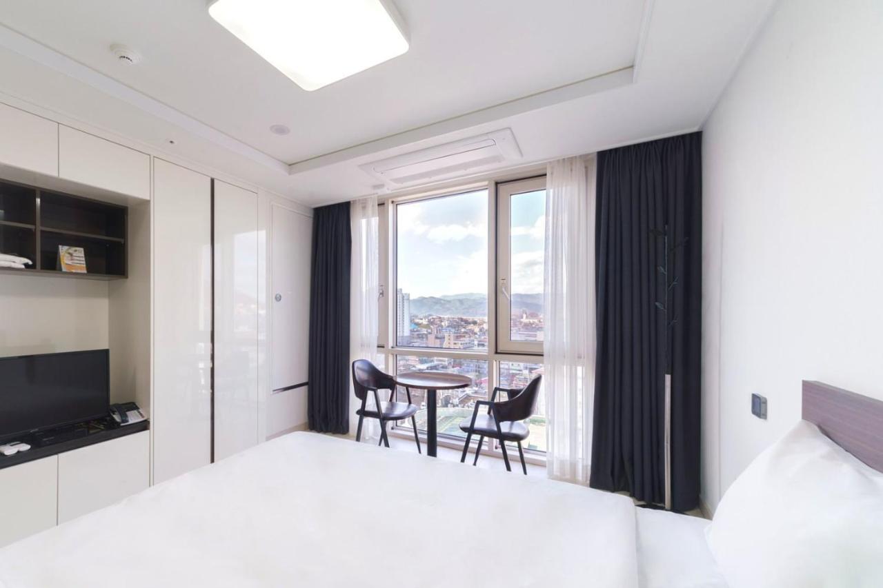 The Venezia Suite Hotel Chuncheon Εξωτερικό φωτογραφία